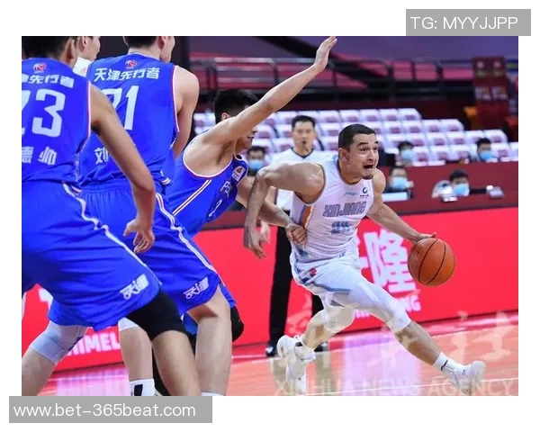 西热力江的篮球之路与新疆队的辉煌历程探秘